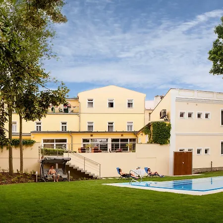 Hotel Reza-2