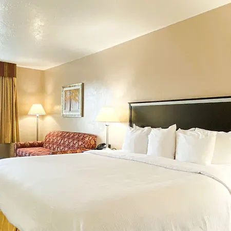 Quality Inn Vernal Near Dinosaur National Monument-2