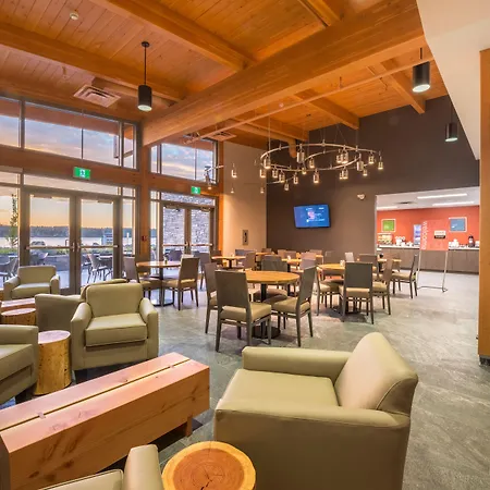 Comfort Inn & Suites-3