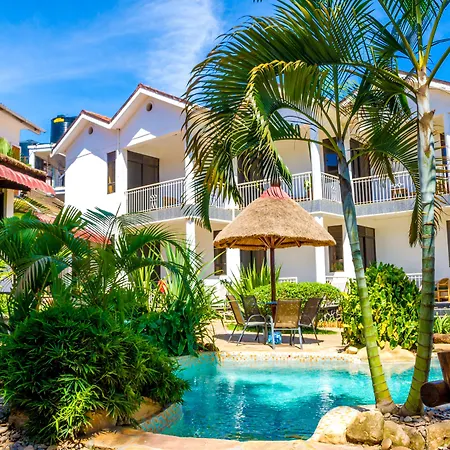 2 Friends Beach Hotel-3