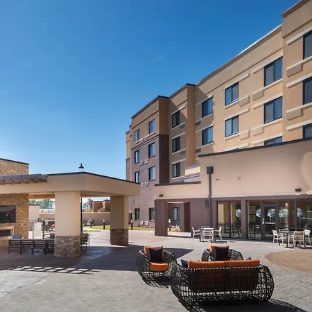 Courtyard By Marriott Jacksonville-3