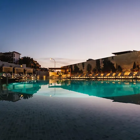 Ohasis Boutique Suites-3