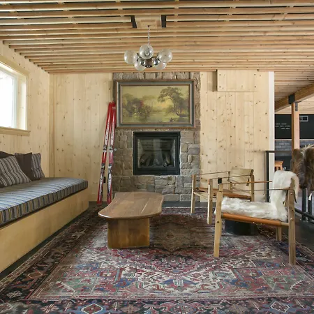 The Coachman Hotel-3