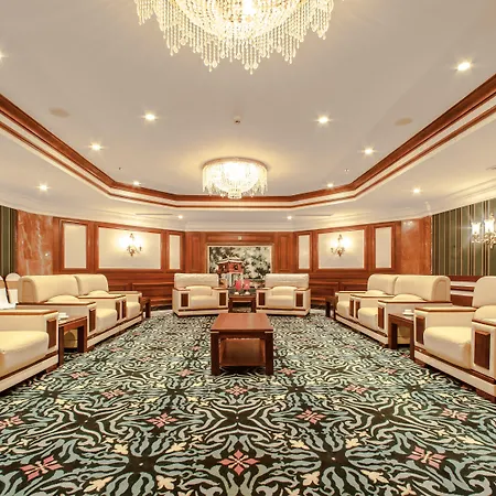 Army Hotel-3