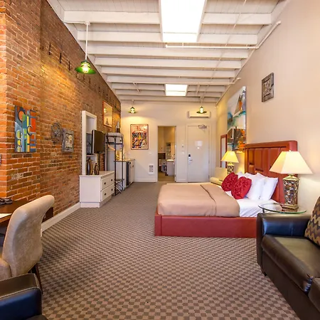 Retro Suites Hotel-3