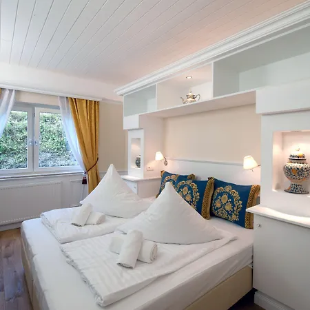 Hotel Weinberg-Schlößchen-3