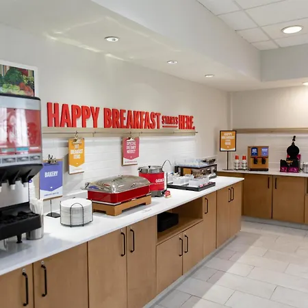 Hampton Inn & Suites Jennings-2