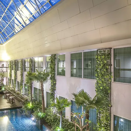 Holiday Inn Bandung Pasteur By Ihg-2