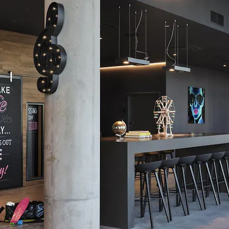 Moxy Vienna Airport-2