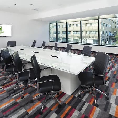 Holiday Inn Hotel & Suites - Montreal Centre-Ville Ouest By Ihg-3