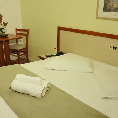 Inter Plaza Hotel-3
