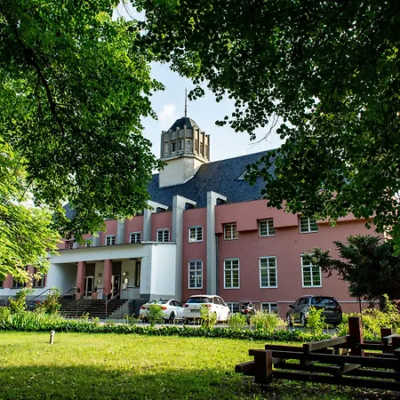 Haus des Volkes - Das Bauhaushotel-3