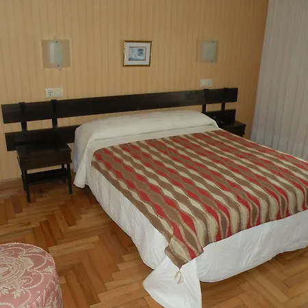 Hotel Rompeolas-2