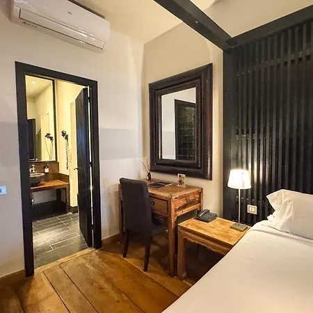 Hotel Market-2