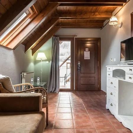 Hotel Snoe Beret-3