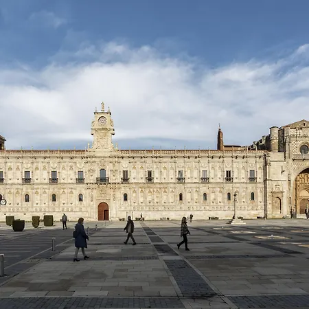 Parador De Turismo De Leon-3