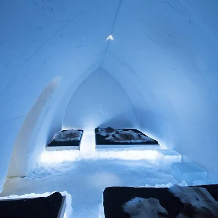 Arctic Snowhotel & Glass Igloos-2