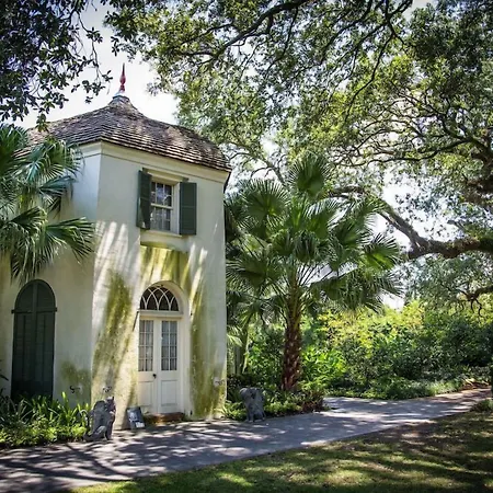 The Inn At Houmas House Estate-3