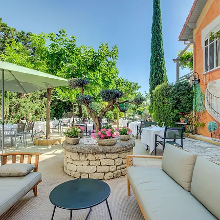 Hotel Le Blason de Provence-3