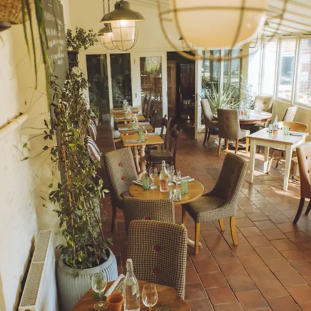 The Gin Trap Inn-2
