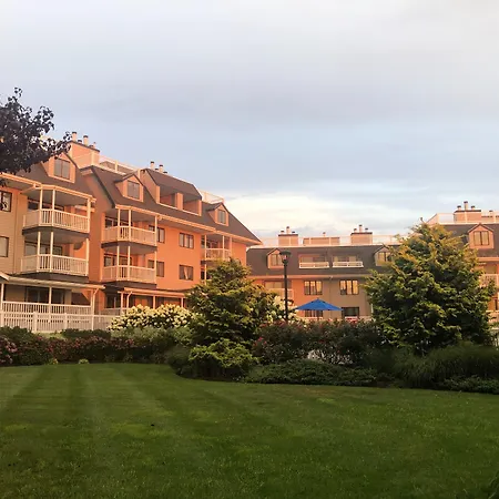 Wellington Resort-3