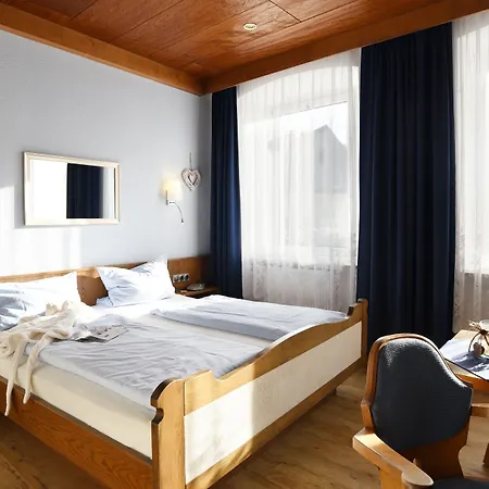Gasthof&Hotel Goldener Hirsch-3