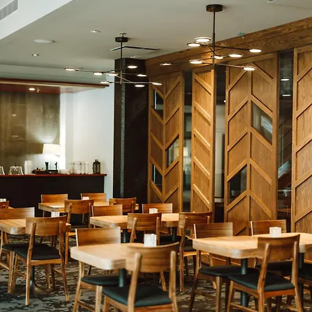 Four Points By Sheraton Levis Convention Centre-2