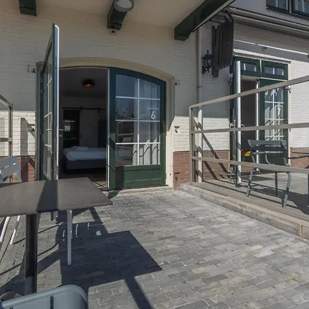 Strandhotel Dennenbos-3
