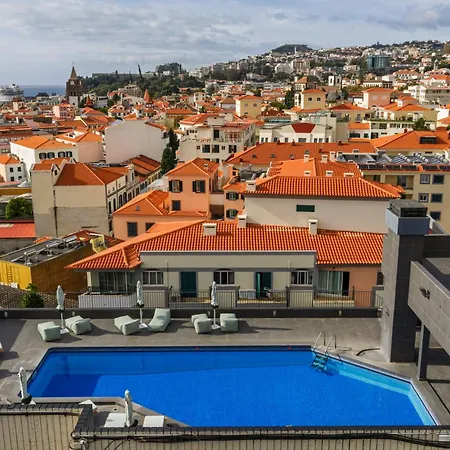 The Editory Garden Carmo Funchal-3
