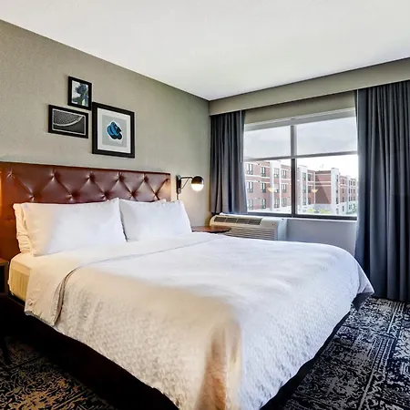 Four Points By Sheraton St. Catharines Niagara Suites-3