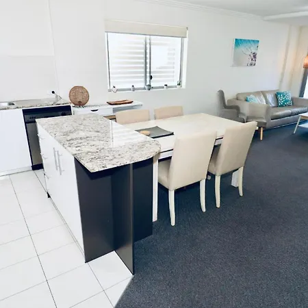 Scarborough Beach Resort Brisbane-3
