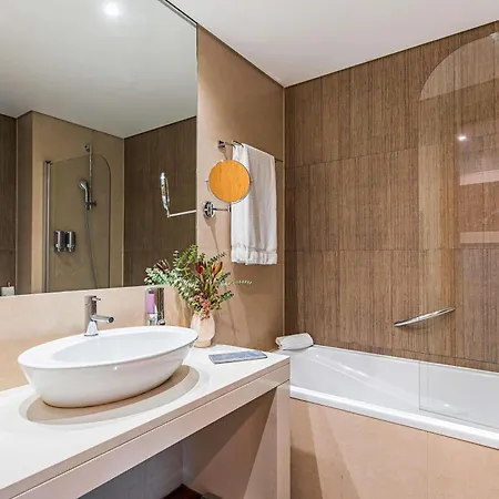 Mercure Lisboa Almada-3