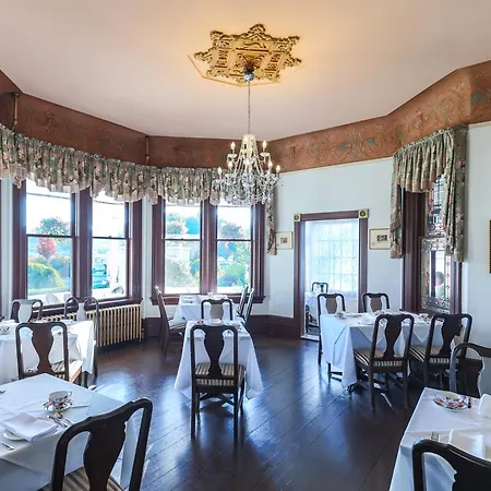 Huntingdon Hotel And Suites-3