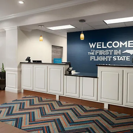 Hampton Inn & Suites Concord-Charlotte-2