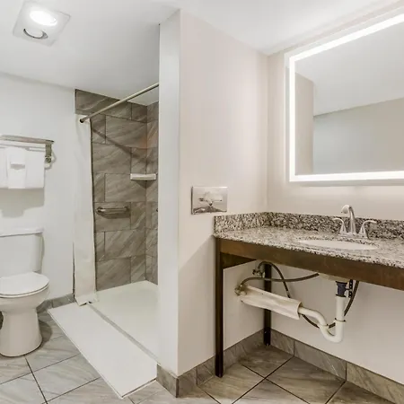Best Western Innsuites Tucson Foothills Hotel & Suites-2