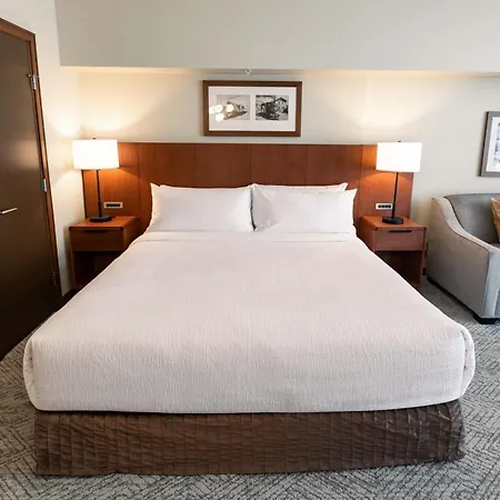 Sutton Place Hotel Revelstoke Mountain Resort-2