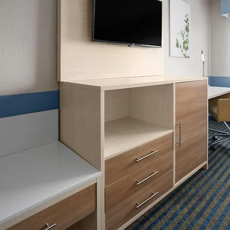 Baymont By Wyndham Westampton-3