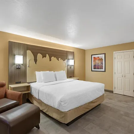 Best Western Plus Canyonlands Inn-3