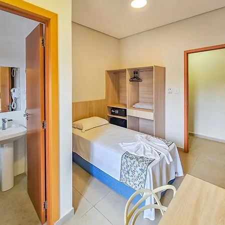 Hotel Verdes Mares-2