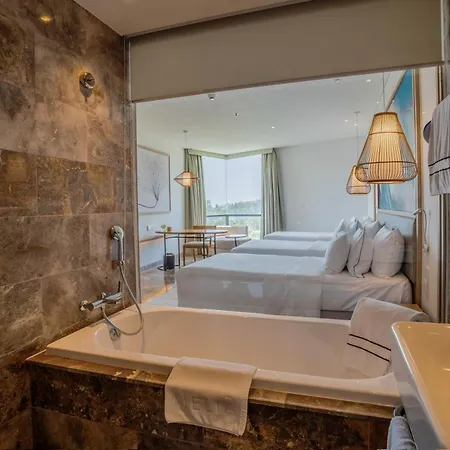 Melia Danang Beach Resort-2
