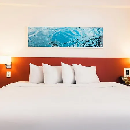 Ramada Hotel & Suites Campos Pelinca-3