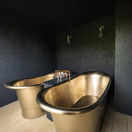 Tewinbury Farm Hotel-3