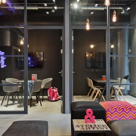Moxy Frankfurt East-2