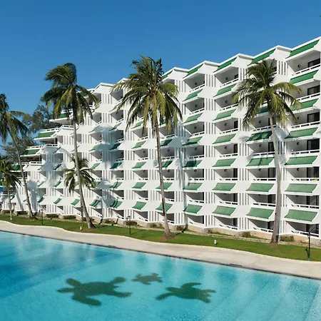 Le Meridien Phuket Beach Resort-2