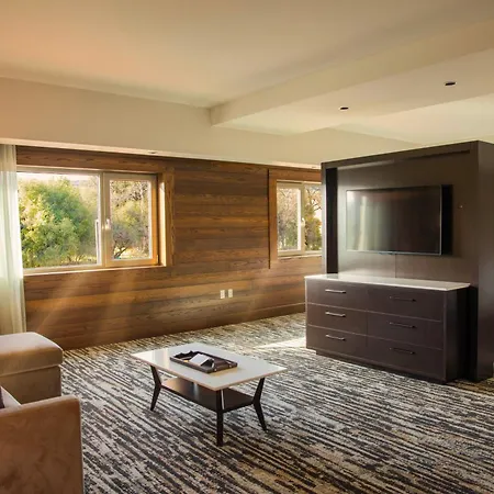 The Hotel At Black Oak Casino Resort-2