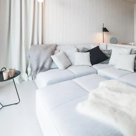 Arctic Treehouse Hotel-3