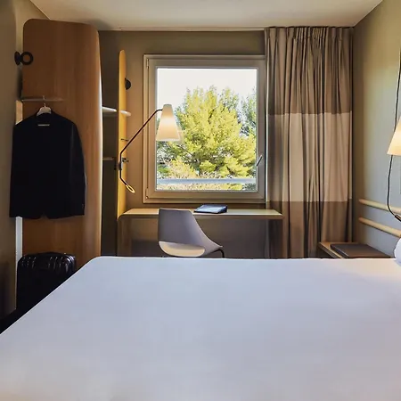 Ibis La Ciotat-2