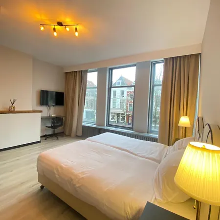 Hotel Bridges House - Delft City Centre-3