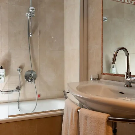Hotel Athena-2
