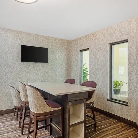 Best Western Plus Otonabee Inn-3